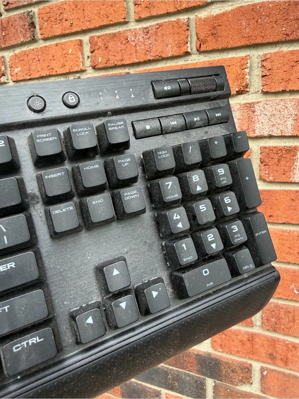 CORSAIR Gaming K70 RGB RAPIDFIRE Keyboard -- Model RGP0040 -- GUC
